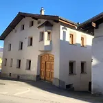Fasser In Muestair- Zentrale Lage Müstair