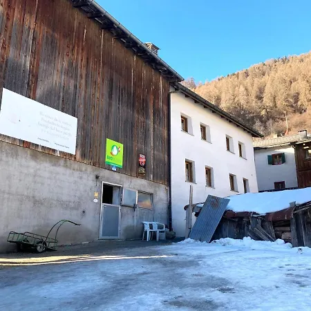 Fasser In Muestair- Zentrale Lage *