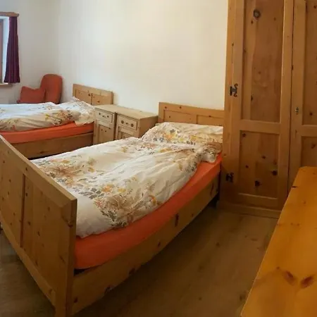 Fasser In Muestair- Zentrale Lage * Mustair